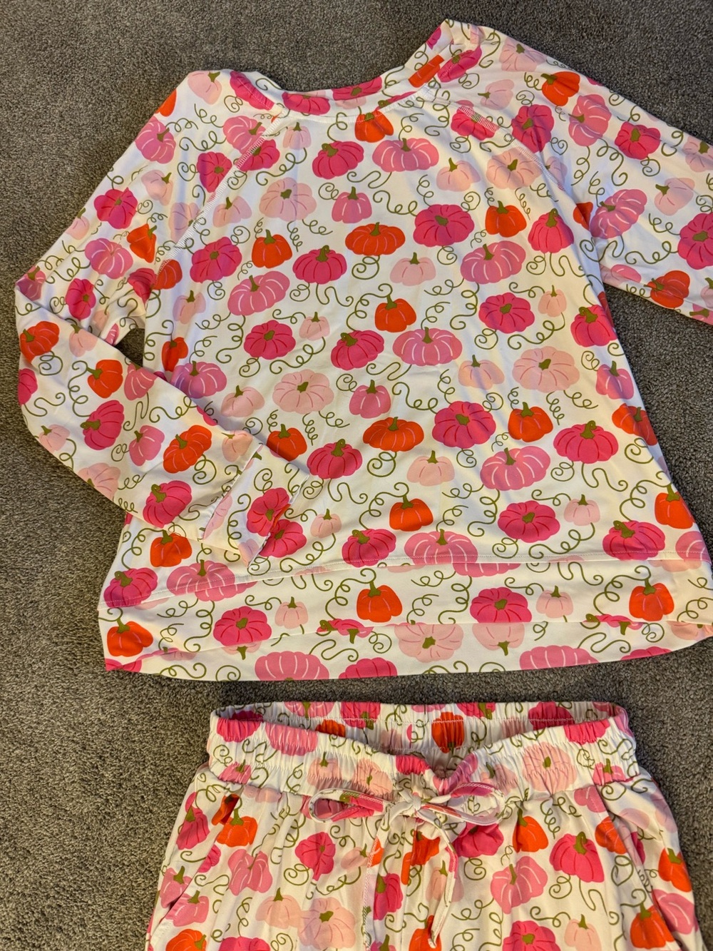 Women’s Pink & Orange Pumpkin Print Long-Sleeve Pajama Set